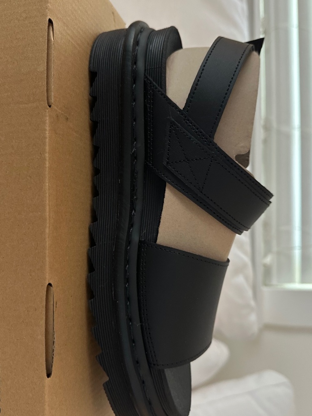 NWT Dr Martens Voss Hydro Black Leather Strap Platform Sandals Size 9 New In Box - Picture 16 of 16